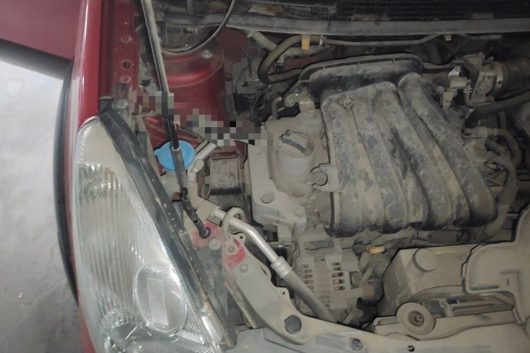 Used Nissan Livina 2010 Jingrui Edition 1.6L Automatic Smart Model Engine Bay Right