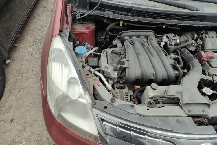 Used Nissan Livina 2010 Jingyue Edition 1.6L Automatic All-in-One Model Engine Bay Right