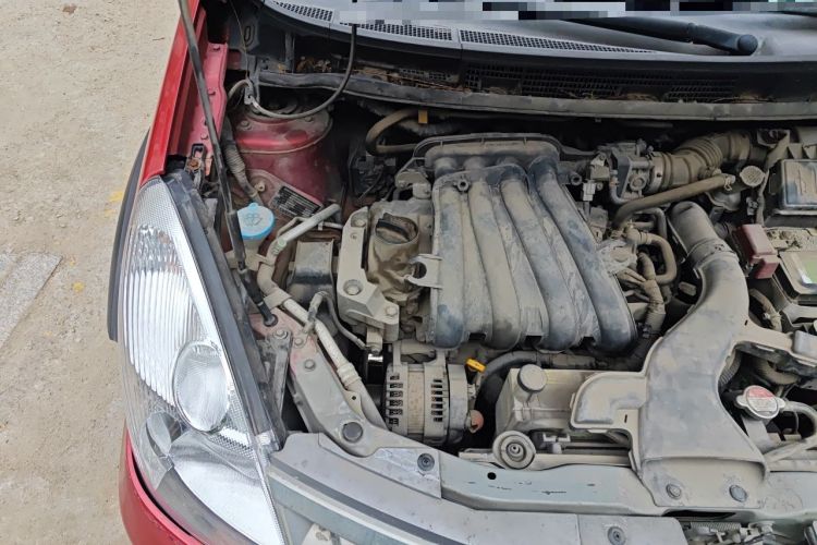 Used Nissan Livina 2010 JINRUI Edition 1.6L Automatic Standard Model Engine Bay Right