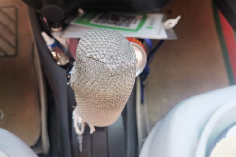 Used Nissan Livina 2010 Jingyue Edition 1.6L Automatic All-in-One Model Gear Lever