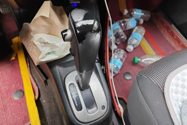 Used Nissan Livina 2010 JINRUI Edition 1.6L Automatic Standard Model Gear Lever