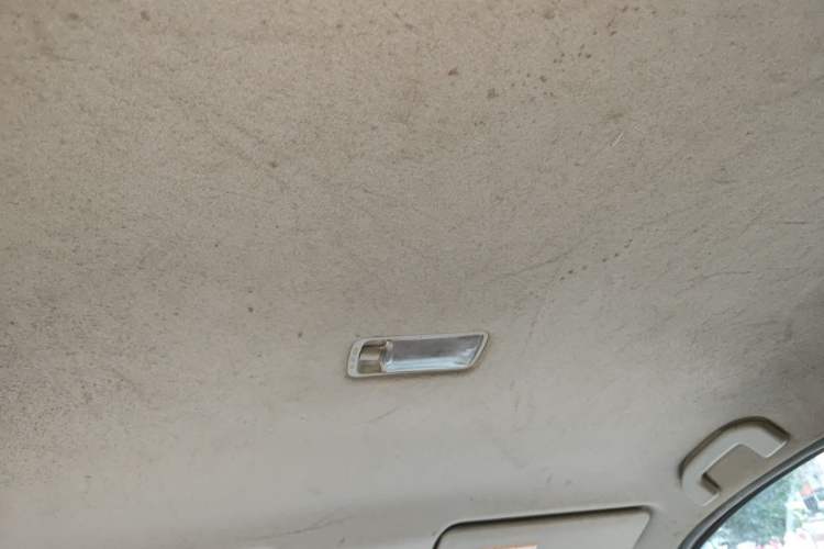 Used Nissan Livina 2010 JINRUI Edition 1.6L Automatic Standard Model Headliner
