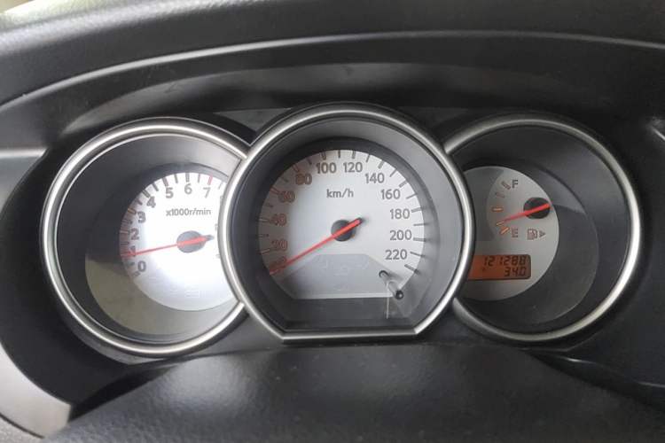 Used Nissan Livina 2010 JINRUI Edition 1.6L Automatic Standard Model Instrument Cluster