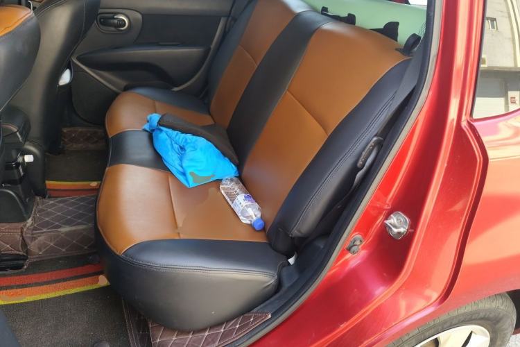 Used Nissan Livina 2010 Jingyue Edition 1.6L Manual All-Around Model Left Rear Seat