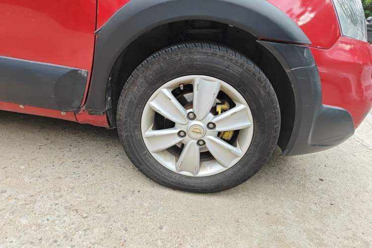 Used Nissan Livina 2010 JINRUI Edition 1.6L Automatic Standard Model Right Front Wheel Hub