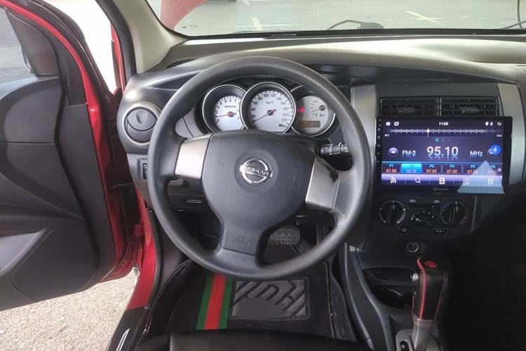 Used Nissan Livina 2010 JINRUI Edition 1.6L Automatic Standard Model Steering Wheel