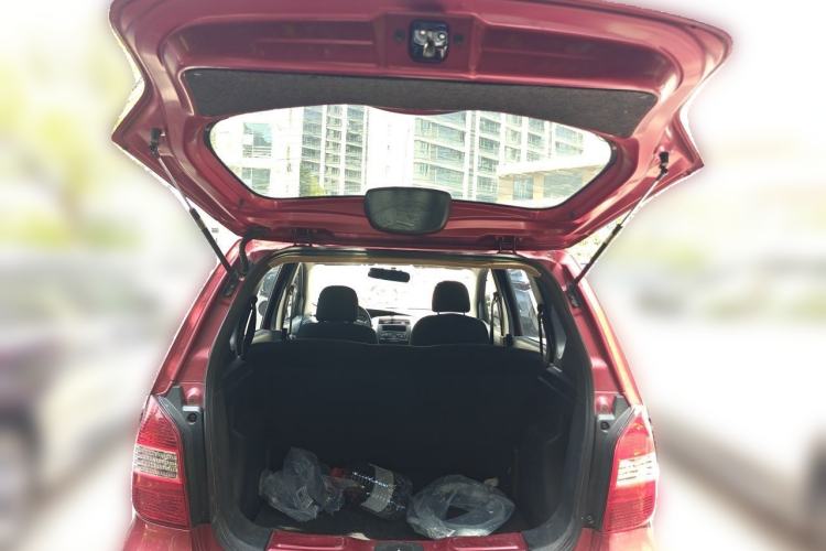 Used Nissan Livina 2010 Jingyue Edition 1.6L Manual All-Around Model Trunk