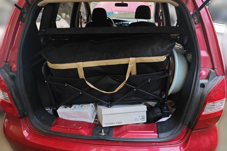 Used Nissan Livina 2010 Jingyue Edition 1.6L Manual All-Around Model Trunk