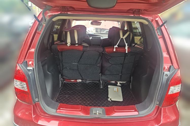 Used Nissan Livina 2010 Jingrui Edition 1.6L Automatic Smart Model Trunk