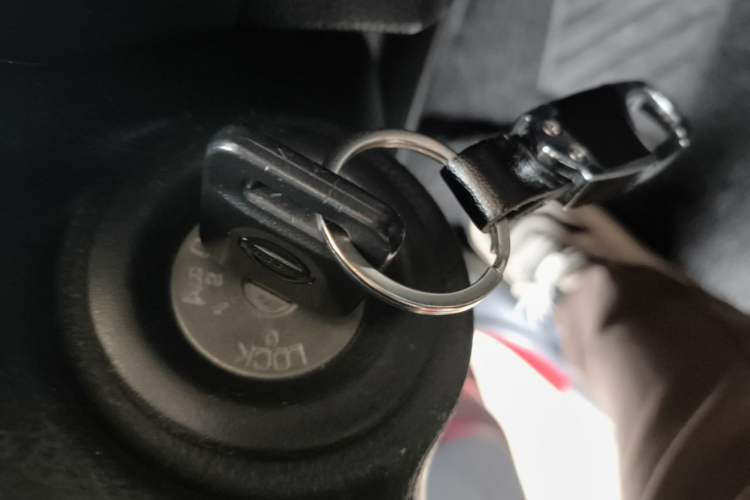 Used Nissan Livina 2010 Jingyue Edition 1.6L Automatic Supercharged Model Vehicle Key