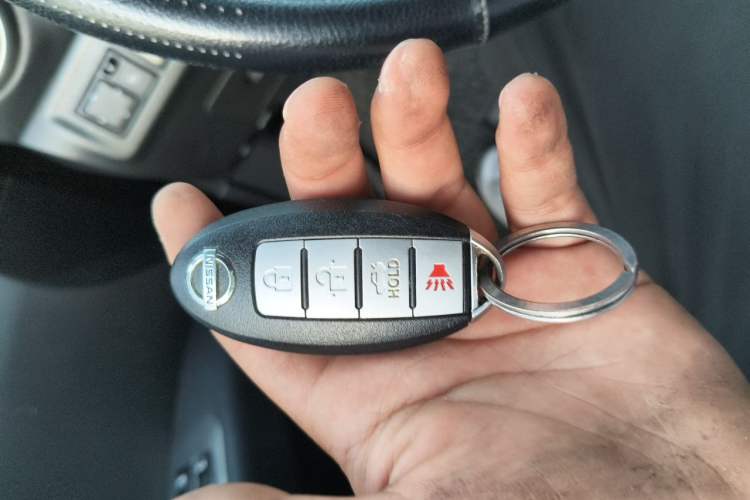 Used Nissan Livina 2010 Jingyue Edition 1.6L Automatic All-in-One Model Vehicle Key