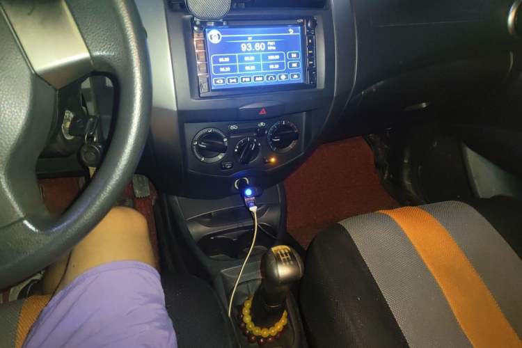 Used Nissan Livina 2010 Jingyue Edition 1.6L Automatic All-in-One Model Audio And AC Panel