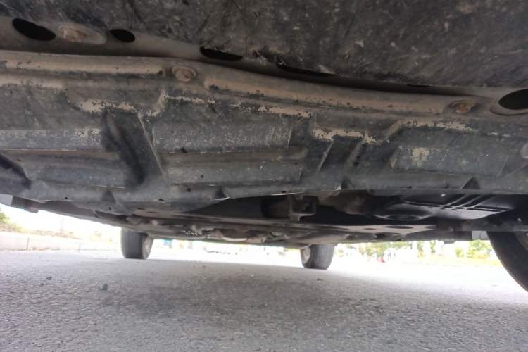 Used Nissan Livina 2010 Jingyue Edition 1.6L Automatic XuanNeng Model Chassis Front