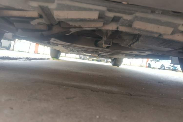 Used Nissan Livina 2010 Jingyue Edition 1.6L Automatic Supercharged Model Chassis Front