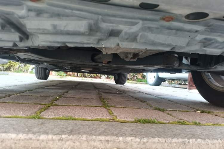 Used Nissan Livina 2010 Jingrui Edition 1.6L Manual Standard Model Chassis Front