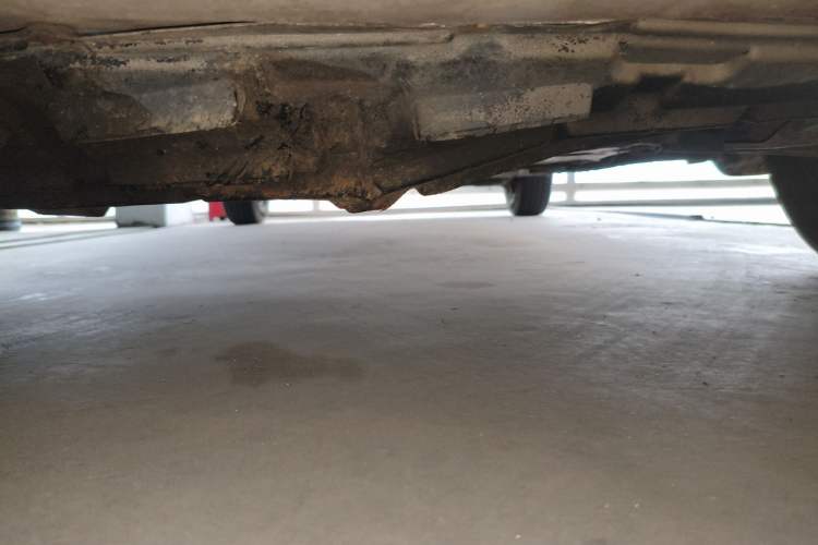 Used Nissan Livina 2010 Jingyue Edition 1.6L Manual All-Around Model Chassis Front