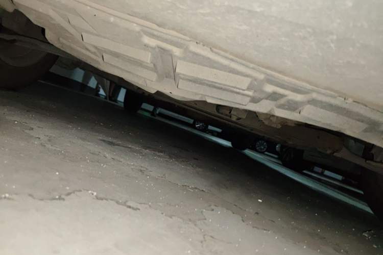 Used Nissan Livina 2010 Jingyue Edition 1.6L Manual All-Around Model Chassis Front