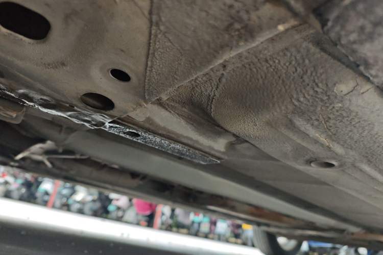 Used Nissan Livina 2010 Jingrui Edition 1.6L Manual Standard Model Chassis Front Left
