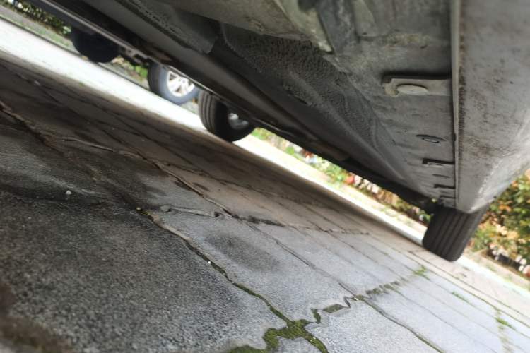 Used Nissan Livina 2010 Jingrui Edition 1.6L Manual Standard Model Chassis Front Left