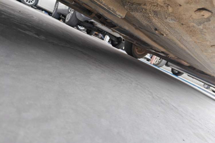Used Nissan Livina 2010 Jingrui Edition 1.6L Manual Standard Model Chassis Front Left