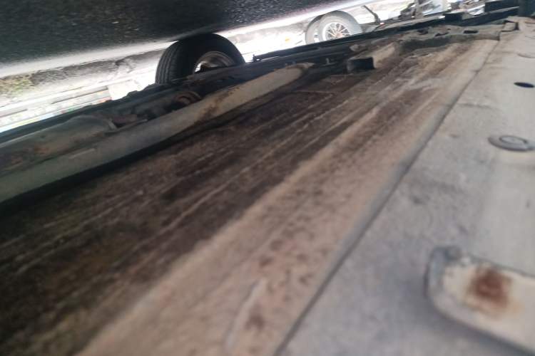 Used Nissan Livina 2010 Jingrui Edition 1.6L Automatic Smart High-End Model Chassis Front Left
