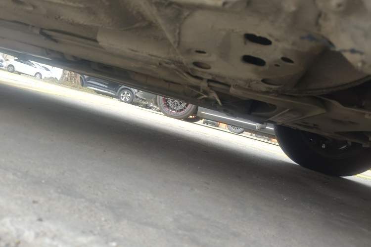 Used Nissan Livina 2010 Jingyue Edition 1.6L Automatic Supercharged Model Chassis Front Right