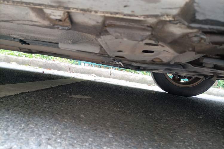 Used Nissan Livina 2010 JINRUI Edition 1.6L Automatic Standard Model Chassis Front Right
