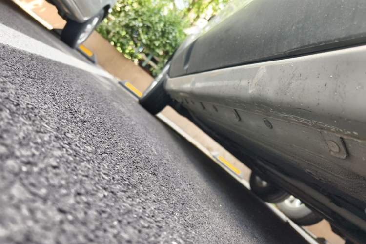 Used Nissan Livina 2010 JINRUI Edition 1.6L Automatic Standard Model Chassis Front Right