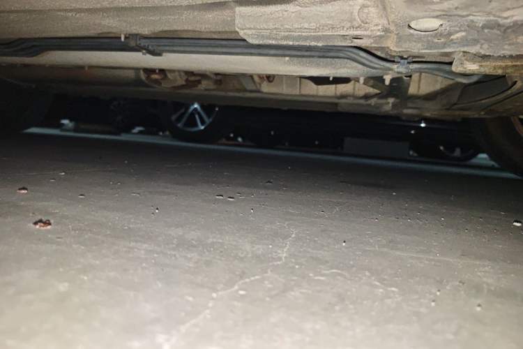 Used Nissan Livina 2010 Jingrui Edition 1.6L Manual Standard Model Chassis Front Right