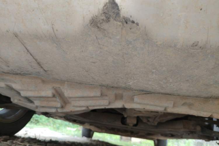 Used Nissan Livina 2010 Jingrui Edition 1.6L Manual Standard Model Chassis Front