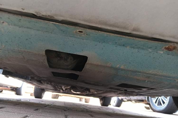 Used Nissan Livina 2010 Jingyue Edition 1.6L Automatic All-in-One Model Chassis Front
