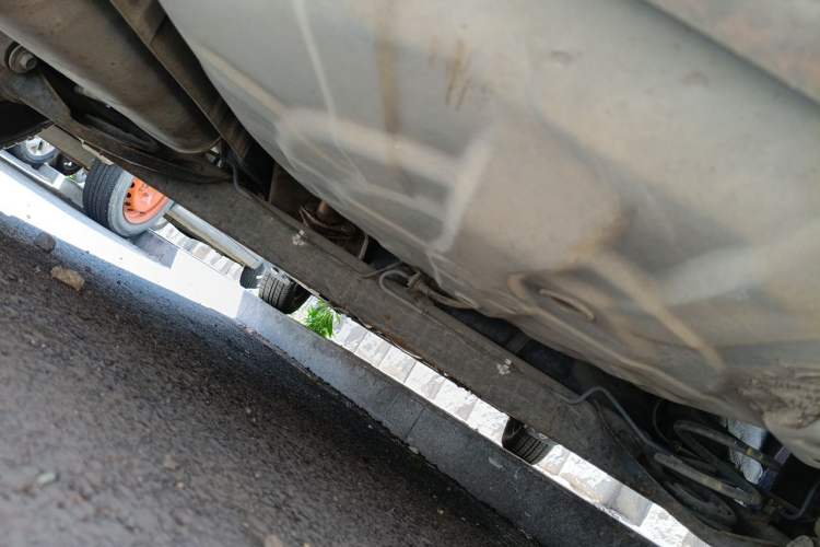 Used Nissan Livina 2010 Jingyue Edition 1.6L Automatic All-in-One Model Chassis Rear