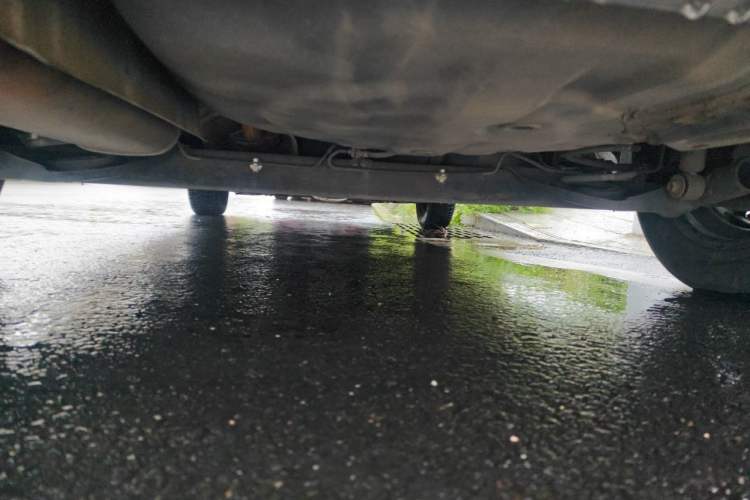 Used Nissan Livina 2010 Jingyue Edition 1.6L Automatic All-in-One Model Chassis Rear
