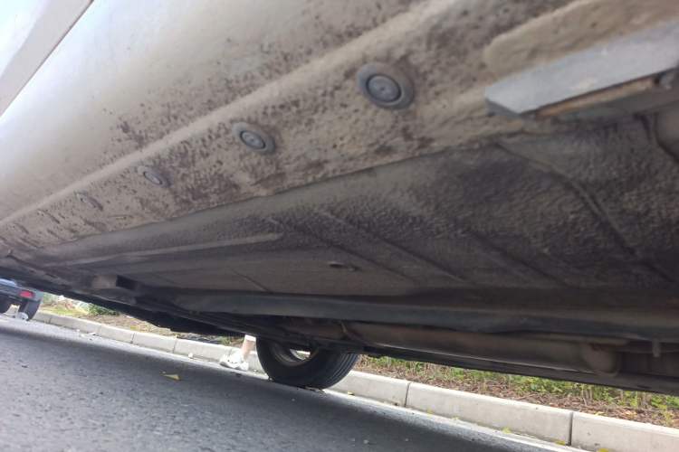 Used Nissan Livina 2010 Jingyue Edition 1.6L Automatic XuanNeng Model Chassis Rear Left