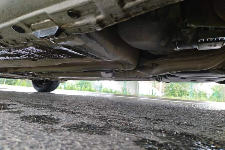 Used Nissan Livina 2010 Jingyue Edition 1.6L Manual All-Around Model Chassis Rear Left