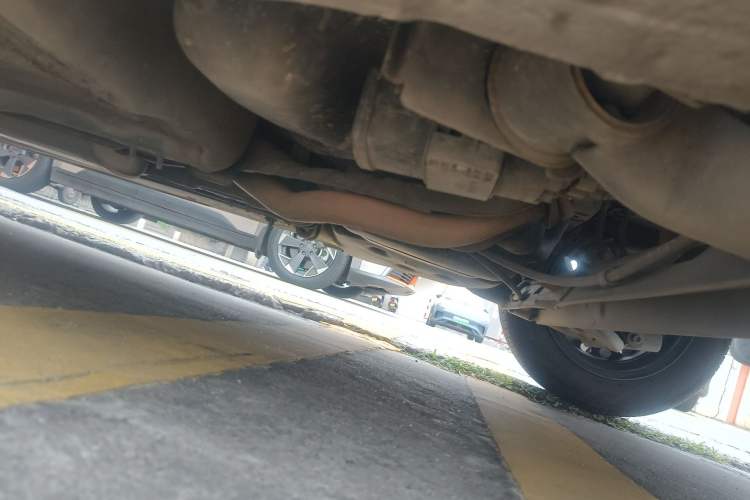Used Nissan Livina 2010 Jingyue Edition 1.6L Automatic Supercharged Model Chassis Rear Left