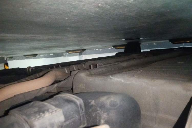 Used Nissan Livina 2010 Jingyue Edition 1.6L Automatic Supercharged Model Chassis Rear Left