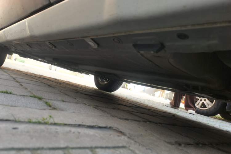 Used Nissan Livina 2010 Jingrui Edition 1.6L Manual Standard Model Chassis Rear Left