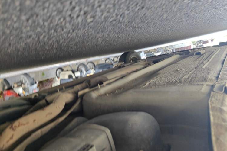 Used Nissan Livina 2010 Jingyue Edition 1.6L Manual All-Around Model Chassis Rear Left