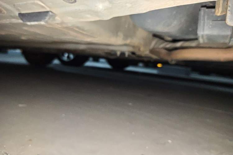 Used Nissan Livina 2010 Jingrui Edition 1.6L Manual Standard Model Chassis Rear Left