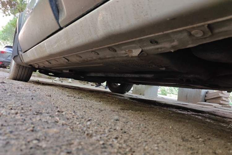 Used Nissan Livina 2010 JINRUI Edition 1.6L Automatic Standard Model Chassis Rear Left