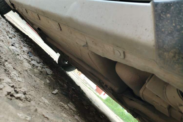 Used Nissan Livina 2010 Jingrui Edition 1.6L Manual Standard Model Chassis Rear Left