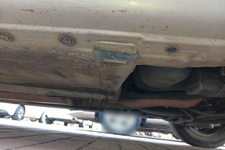 Used Nissan Livina 2010 Jingyue Edition 1.6L Automatic All-in-One Model Chassis Rear Left
