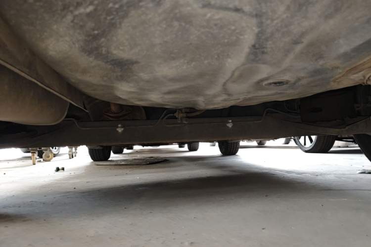 Used Nissan Livina 2010 Jingyue Edition 1.6L Automatic Supercharged Model Chassis Rear