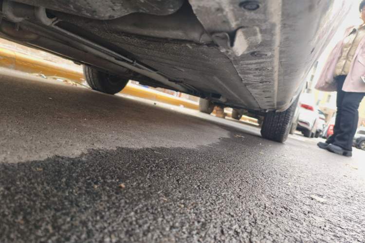 Used Nissan Livina 2010 Jingyue Edition 1.6L Manual All-Around Model Chassis Rear Right