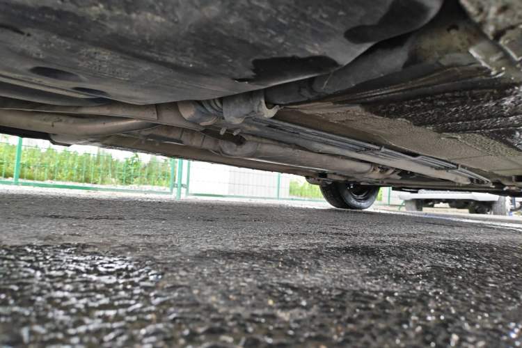 Used Nissan Livina 2010 Jingyue Edition 1.6L Manual All-Around Model Chassis Rear Right