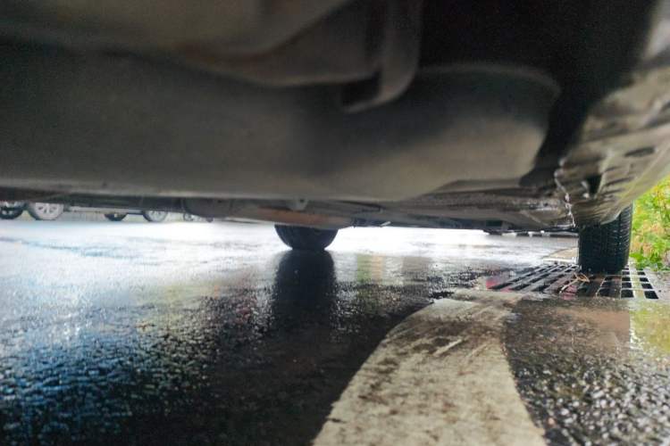 Used Nissan Livina 2010 Jingyue Edition 1.6L Automatic All-in-One Model Chassis Rear Right