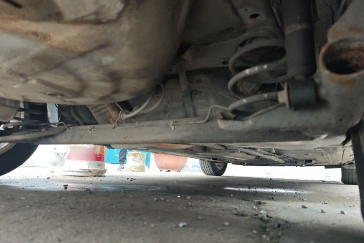 Used Nissan Livina 2010 Jingrui Edition 1.6L Manual Standard Model Chassis Rear Right