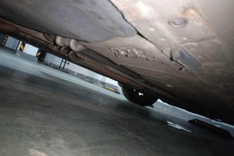 Used Nissan Livina 2010 Jingyue Edition 1.6L Automatic Supercharged Model Chassis Rear Right
