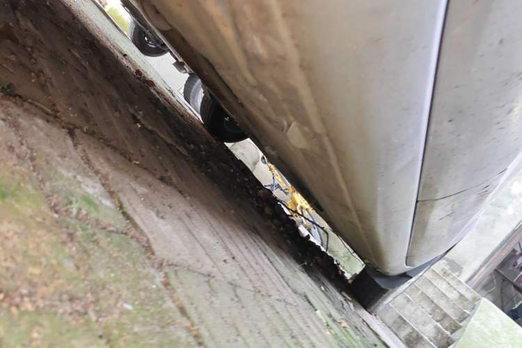 Used Nissan Livina 2010 Jingyue Edition 1.6L Automatic Supercharged Model Chassis Rear Right